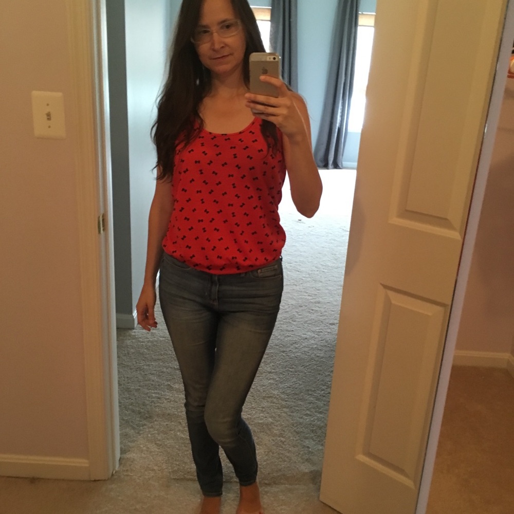 Red black bow top